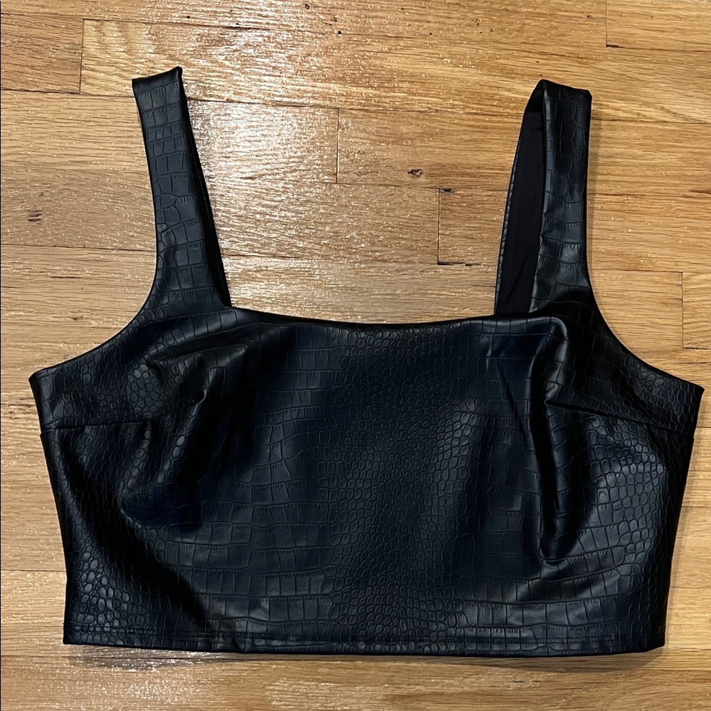 Express Black Croc-Textured Crop Top